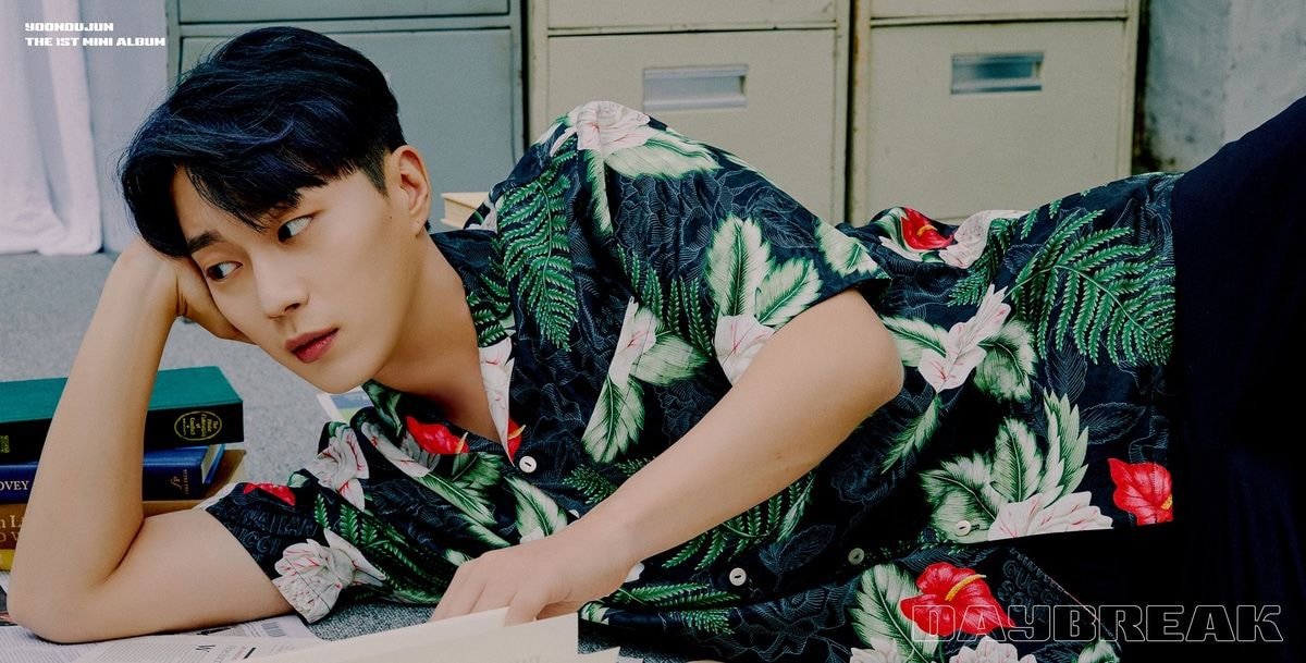 윤두준 THE 1st MINI ALBUM [Daybreak] CONCEPT PHOTO - 2 -