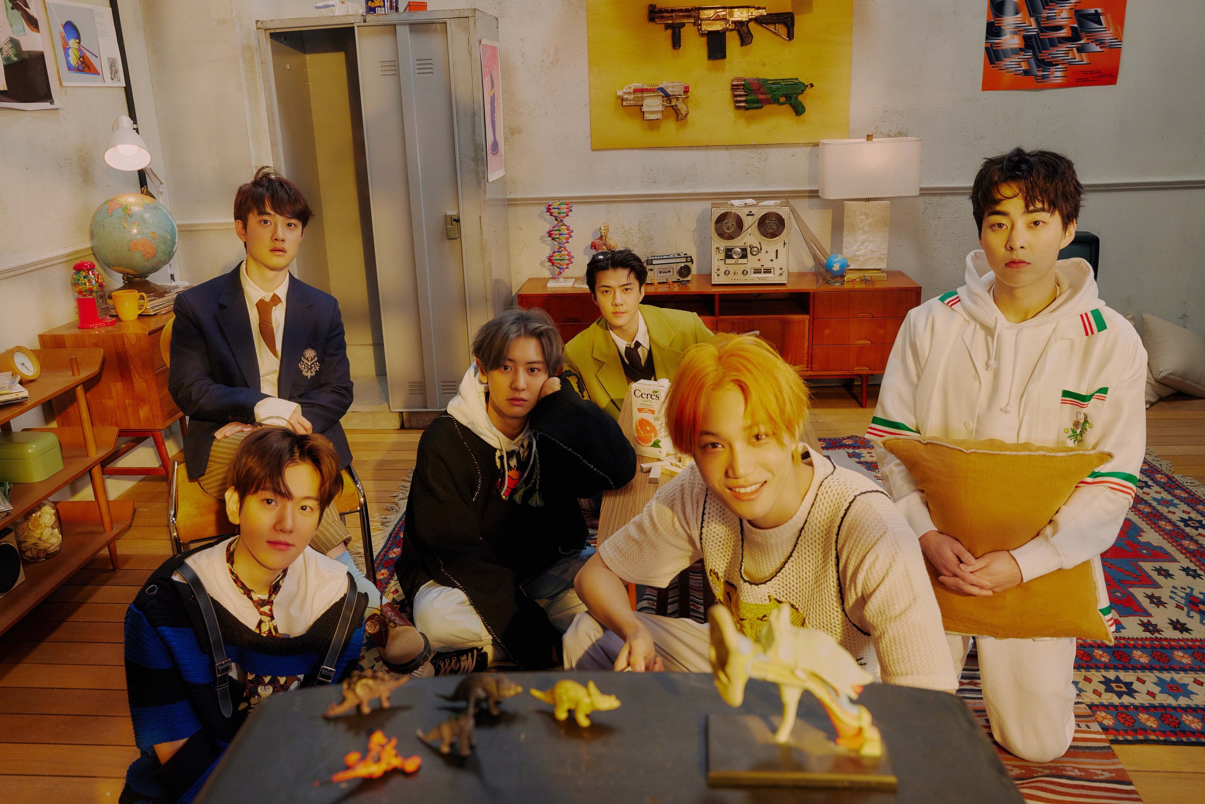 PARALLEL UNIVERSE +EXOSHIP SAGA EXO 엑소 Special Album [DON'T FIGHT THE FEELING] ? 2021.06.07. 6PM KST