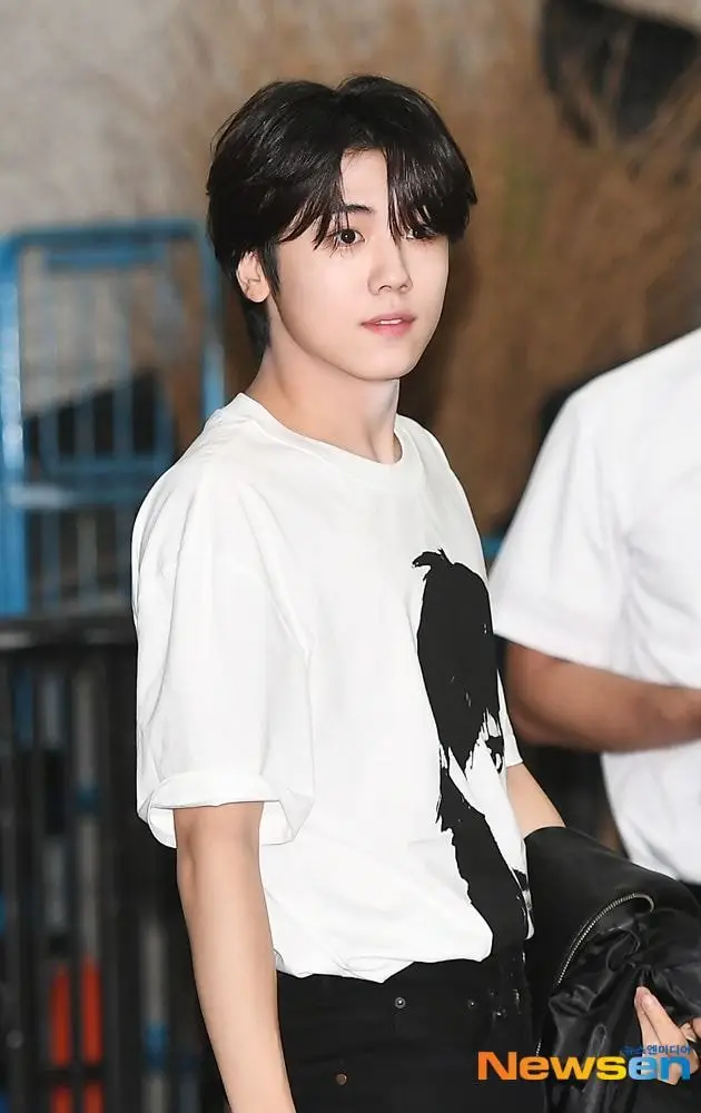 크래비티 주간아이돌 출근길