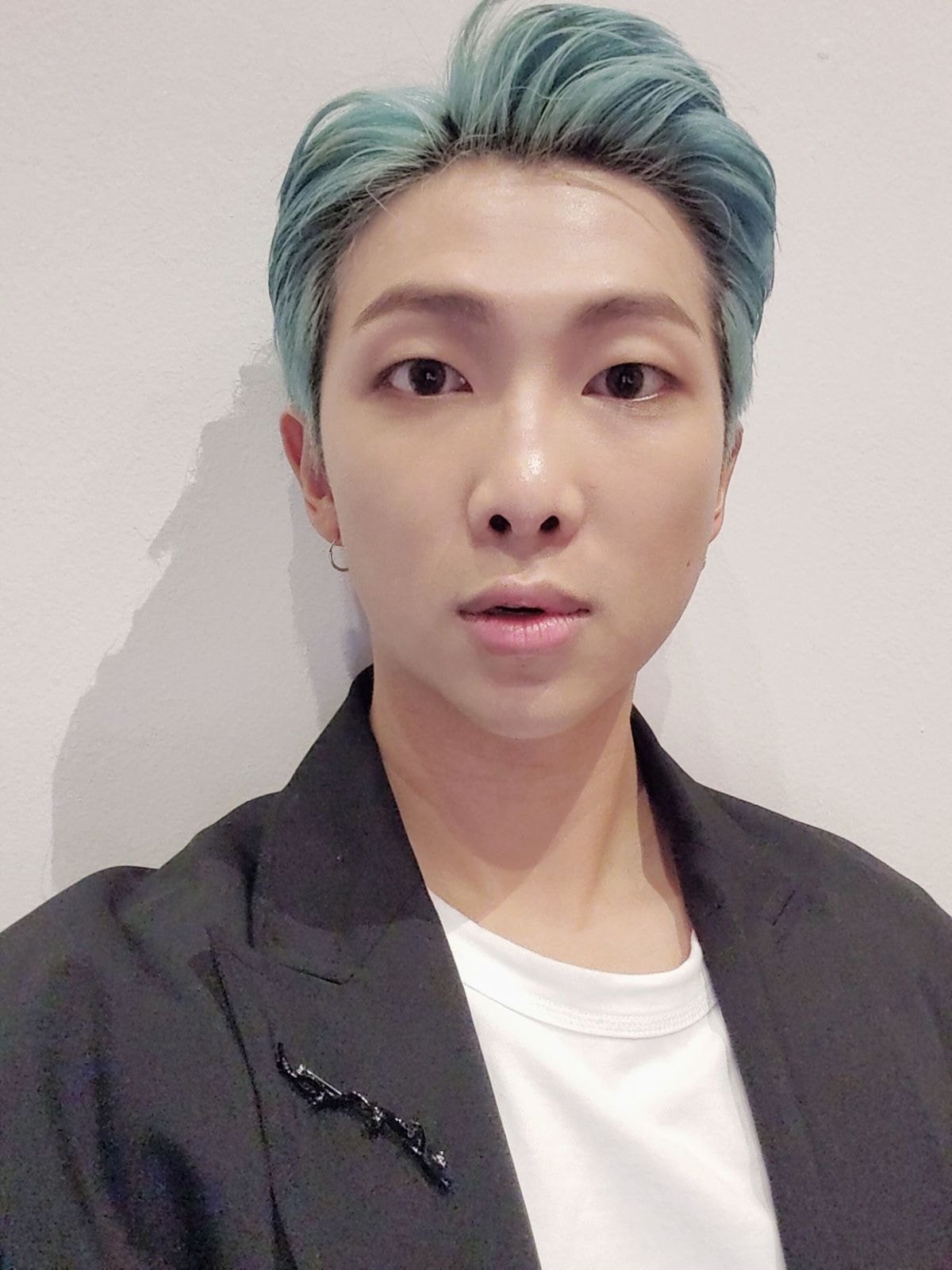 방탄소년단 알엠 셀카