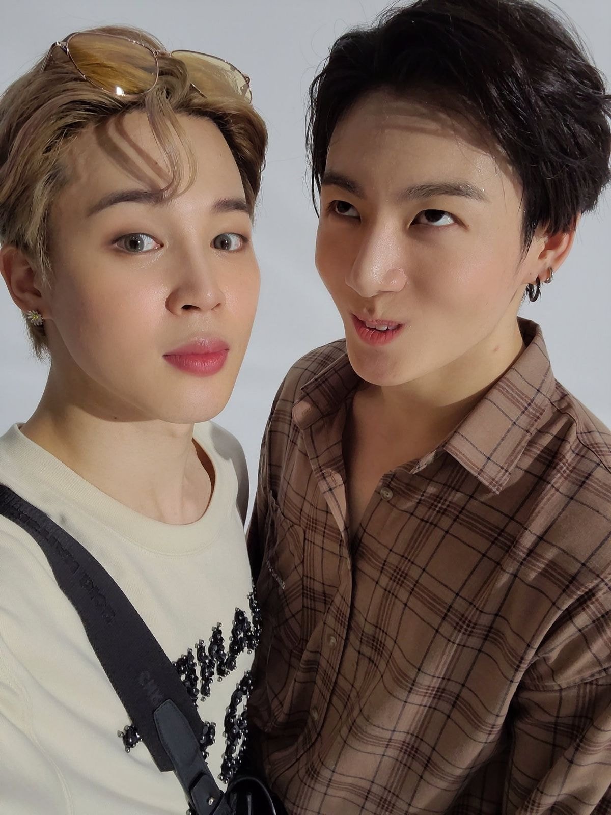 증국아 24살 생일 축하한다  형이 사랑한다 #JIMIN #정국생일ㅊㅋ - 방탄소년단 지민 트윗