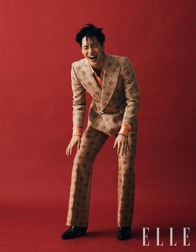 ELLE (엘르코리아) 4월호 표지 <#엑소 #카이>