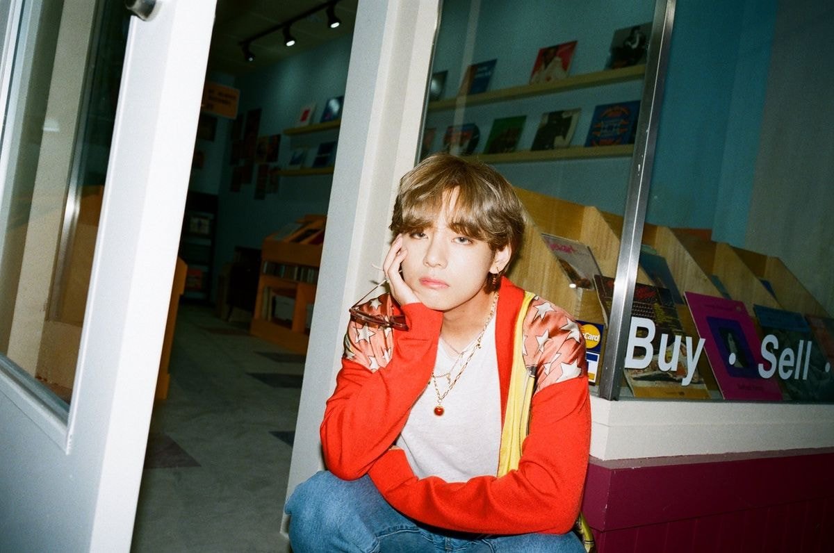 방탄소년단 뷔 다이너마이트 v컷 사진✌️