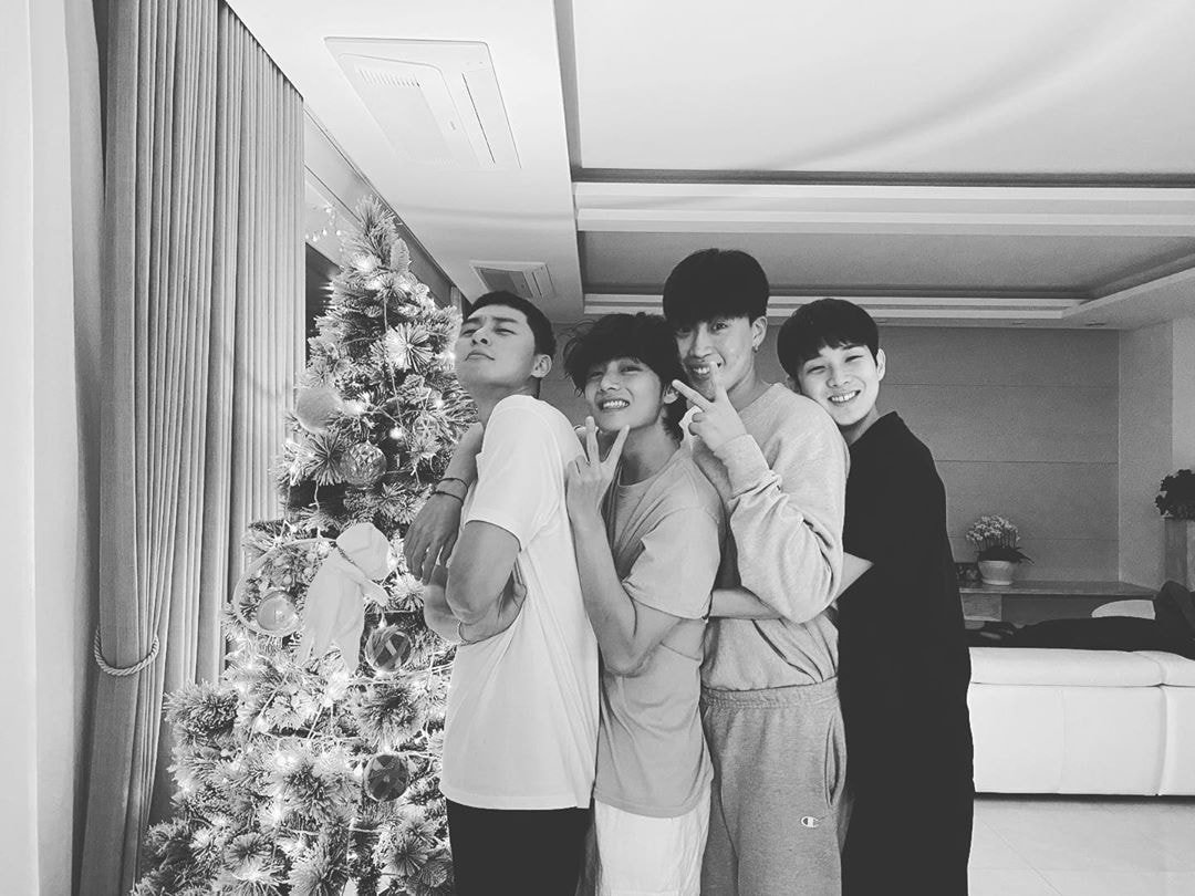 최우식 인스타그램 (박서준 뷔 픽보이)