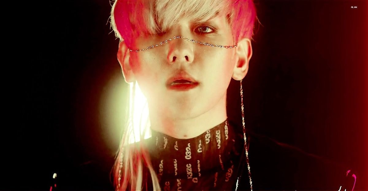 엑소 컴백에 또 새로운 스타일 시도하는 듯한 백현.jpgif