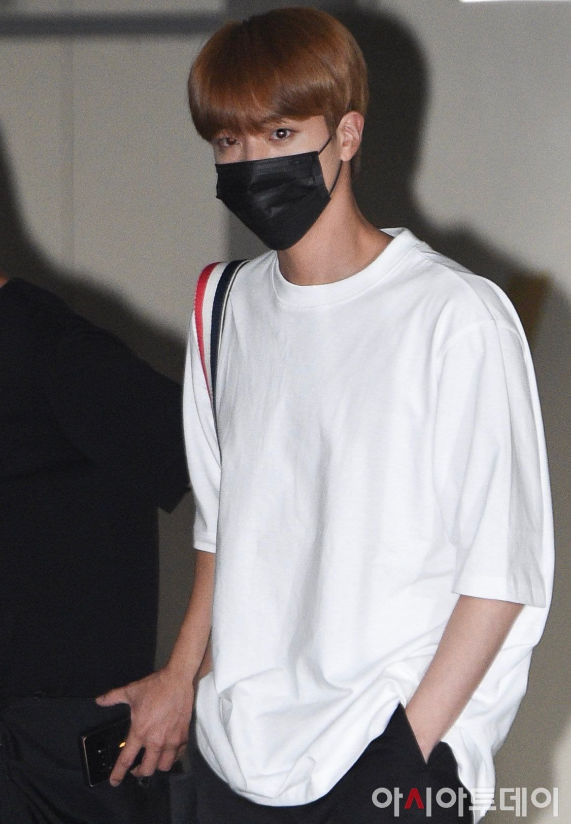방탄소년단 오늘자 퇴근 사진