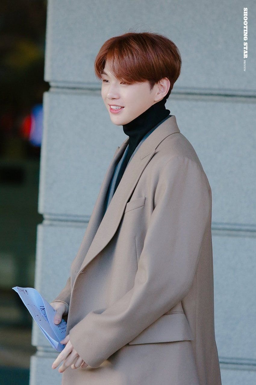 동백꽃 필 무렵 필구에게 싸인받은 강다니엘
