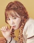 민아