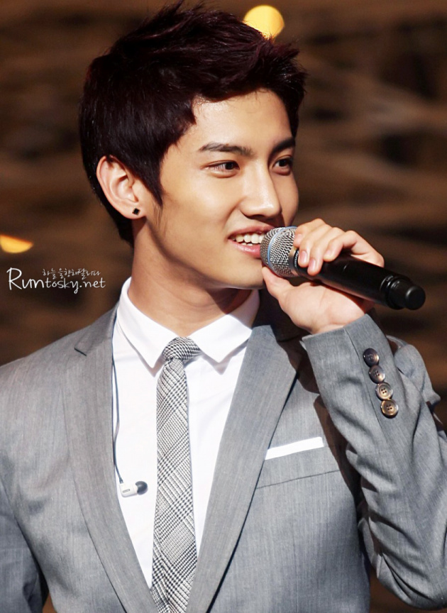 최강창민 핸드폰배경