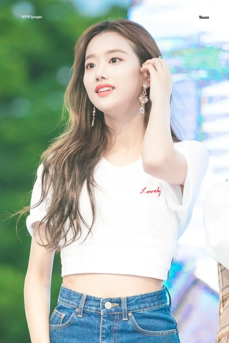 오전에 보는 에이프릴 이나은