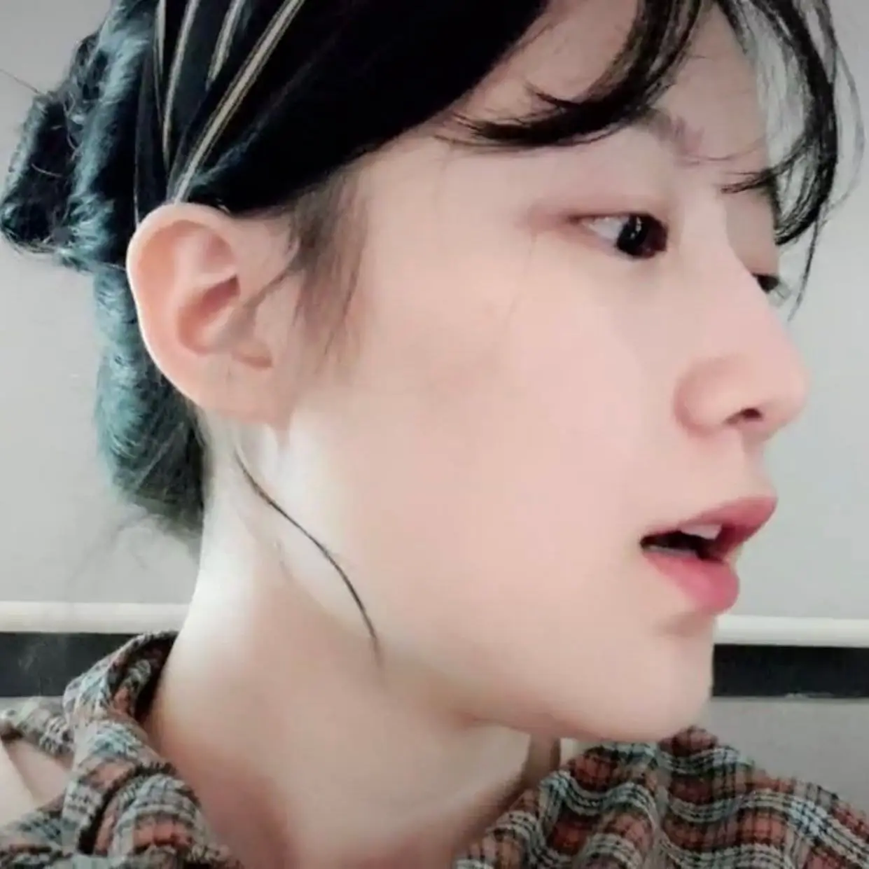 오늘자 브이앱속 (여자)아이들 슈화