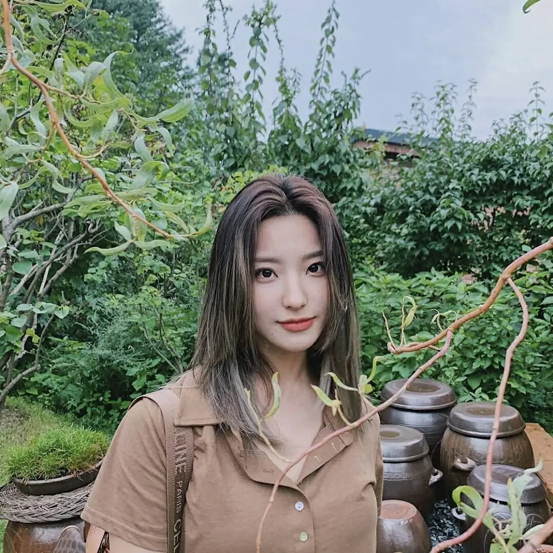 200914 프로미스나인 새롬 인스타 업뎃