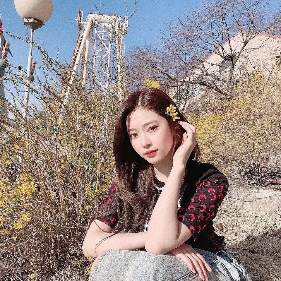 봄봄봄~ #아이즈원 김민주.insta