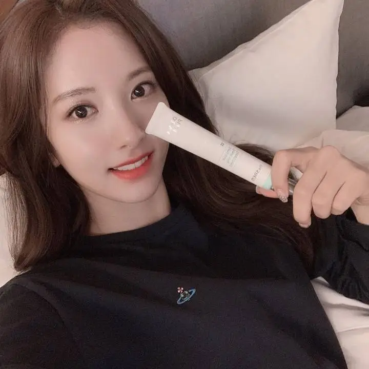 #우주소녀 보나 중학교 시절.jpg
