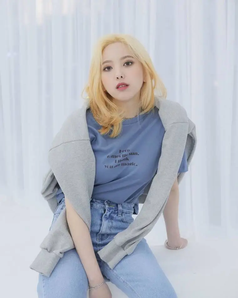 노란 헤어컬러...#윤조