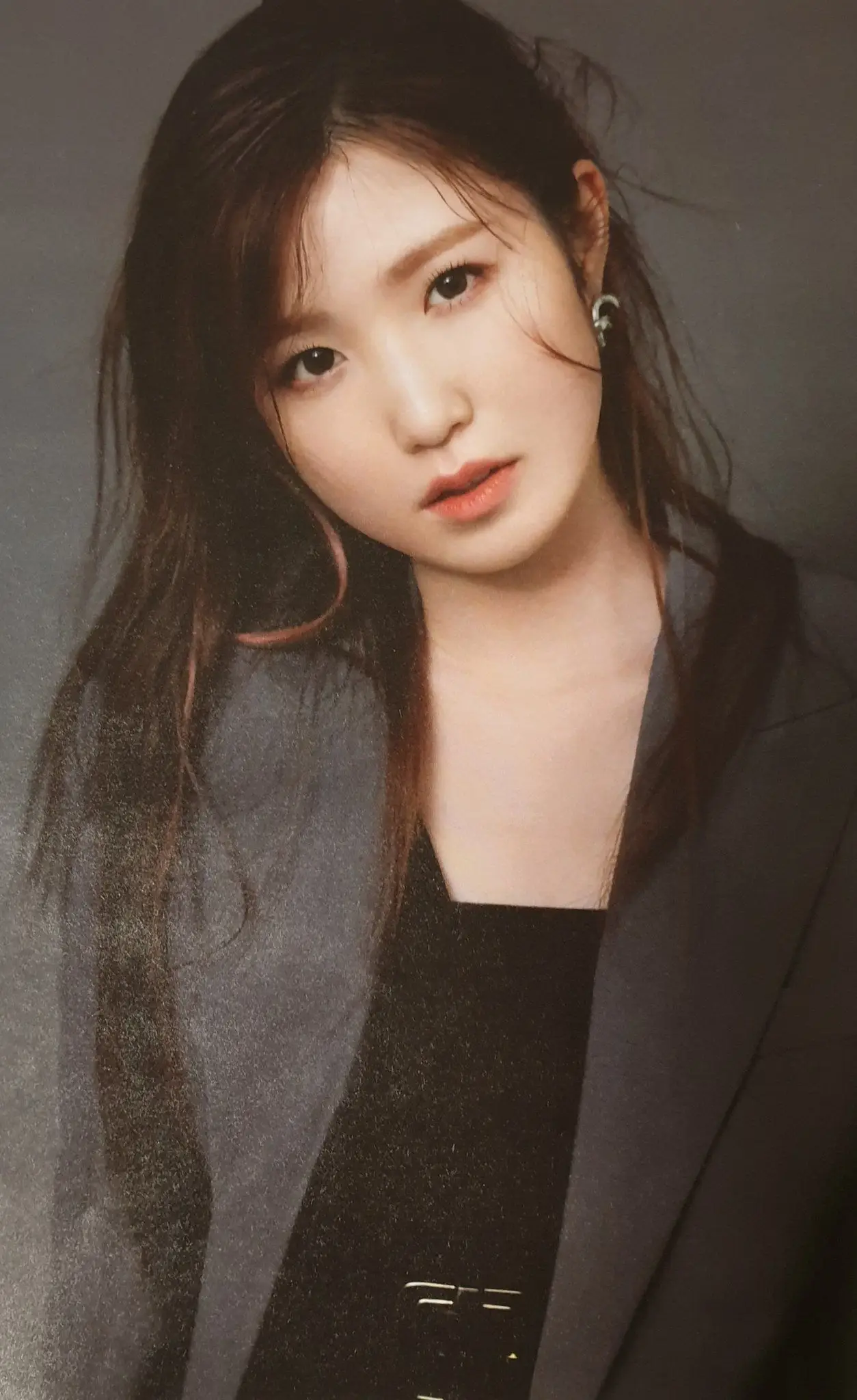 #아이즈원 퍼스트룩 화보 (김민주, 나코, 히토미, 조유리)