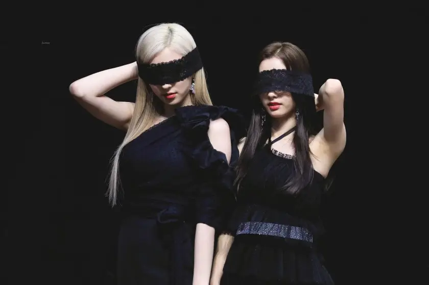 눈 가리는 우주소녀 보나