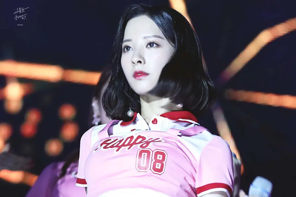 단발머리 시절 #우주소녀 보나