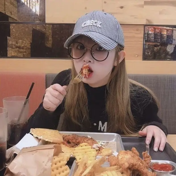 안경?! 최예나