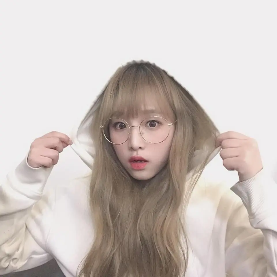 안경?! 최예나