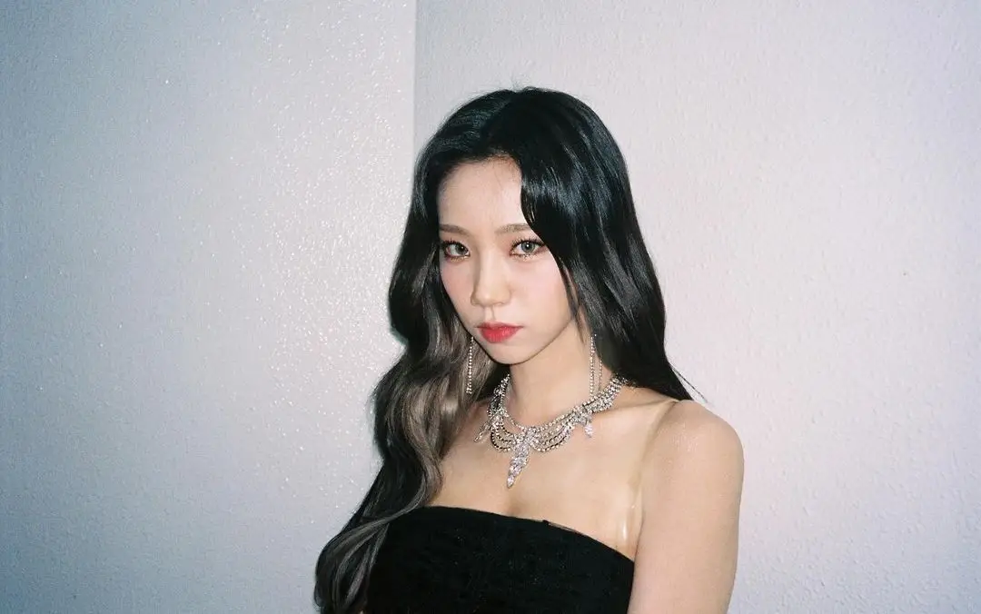 우주소녀 여름 인스타 업데이트