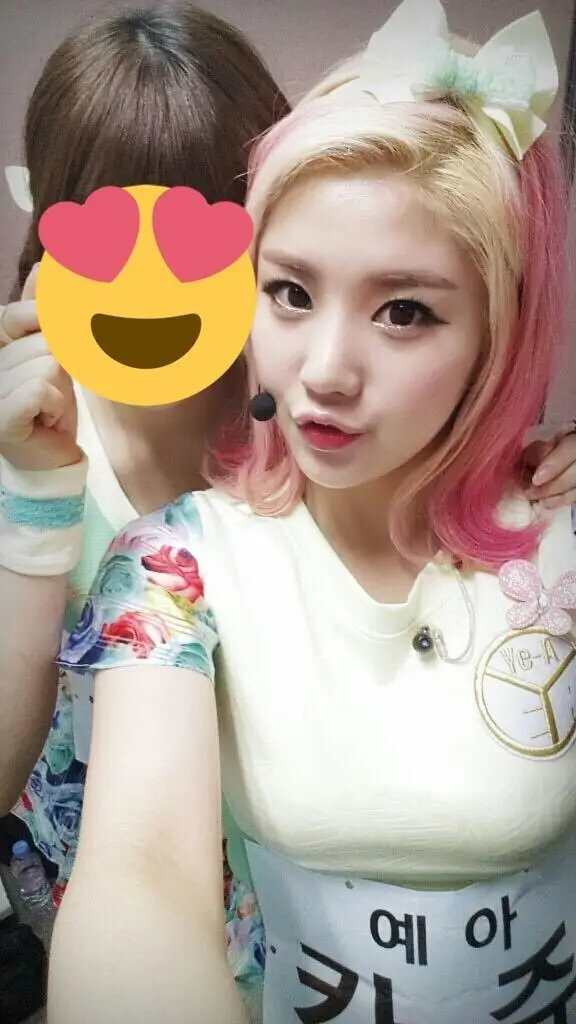 아이즈원 권은비, 걸그룹 예아 시절