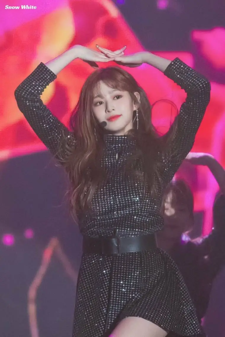 #아이즈원 김민주