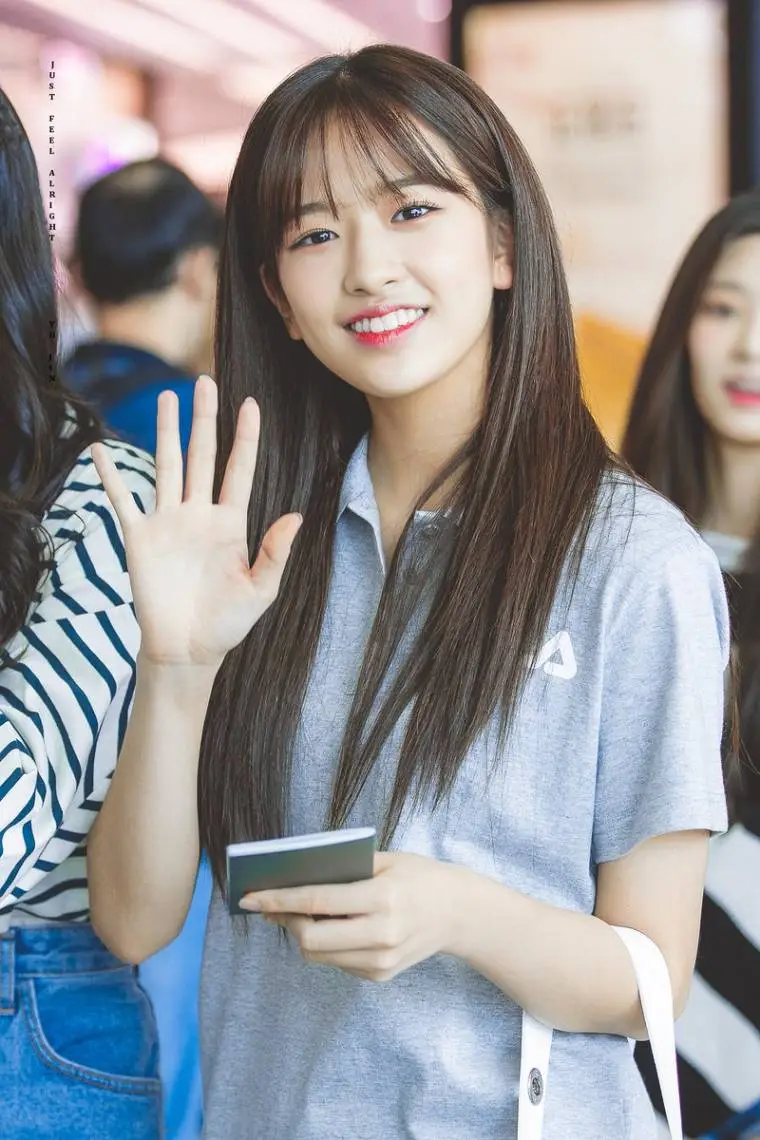 공항에서 #안유진