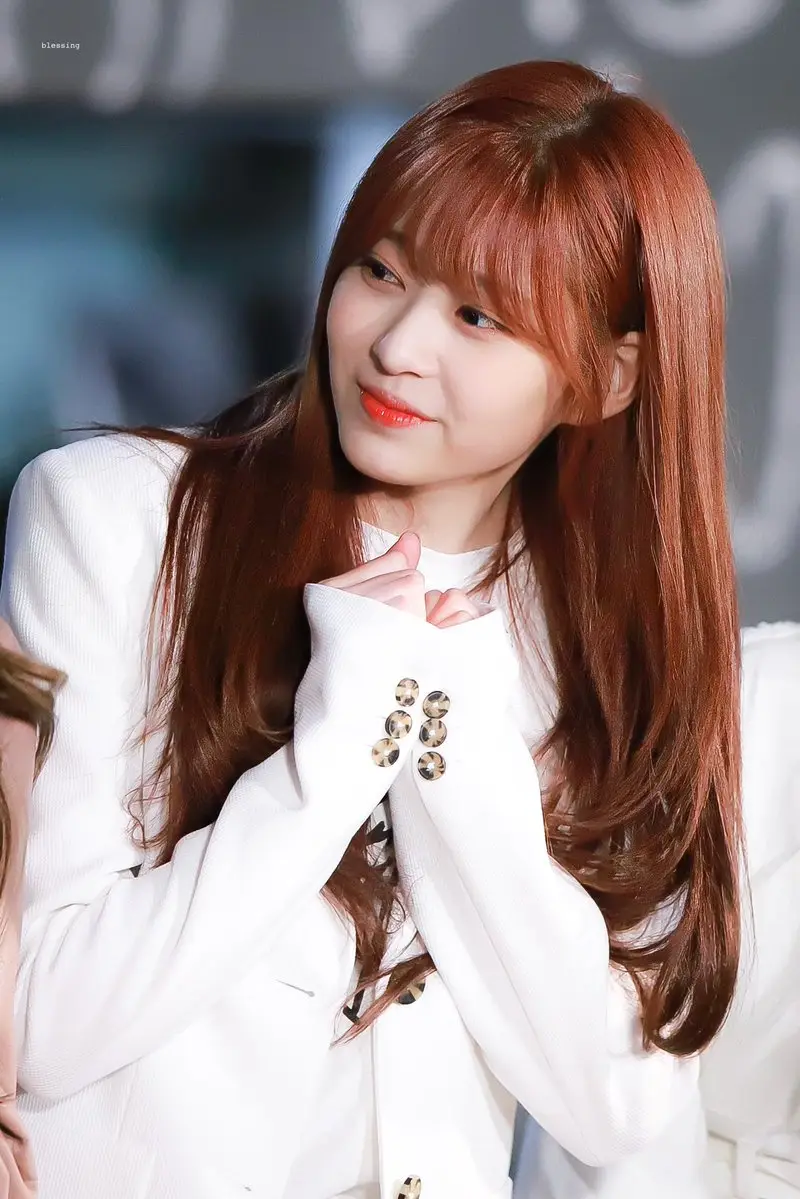 청순청순.. 아이즈원 김민주