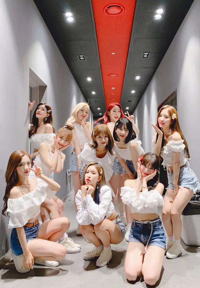 수트입은 #우주소녀