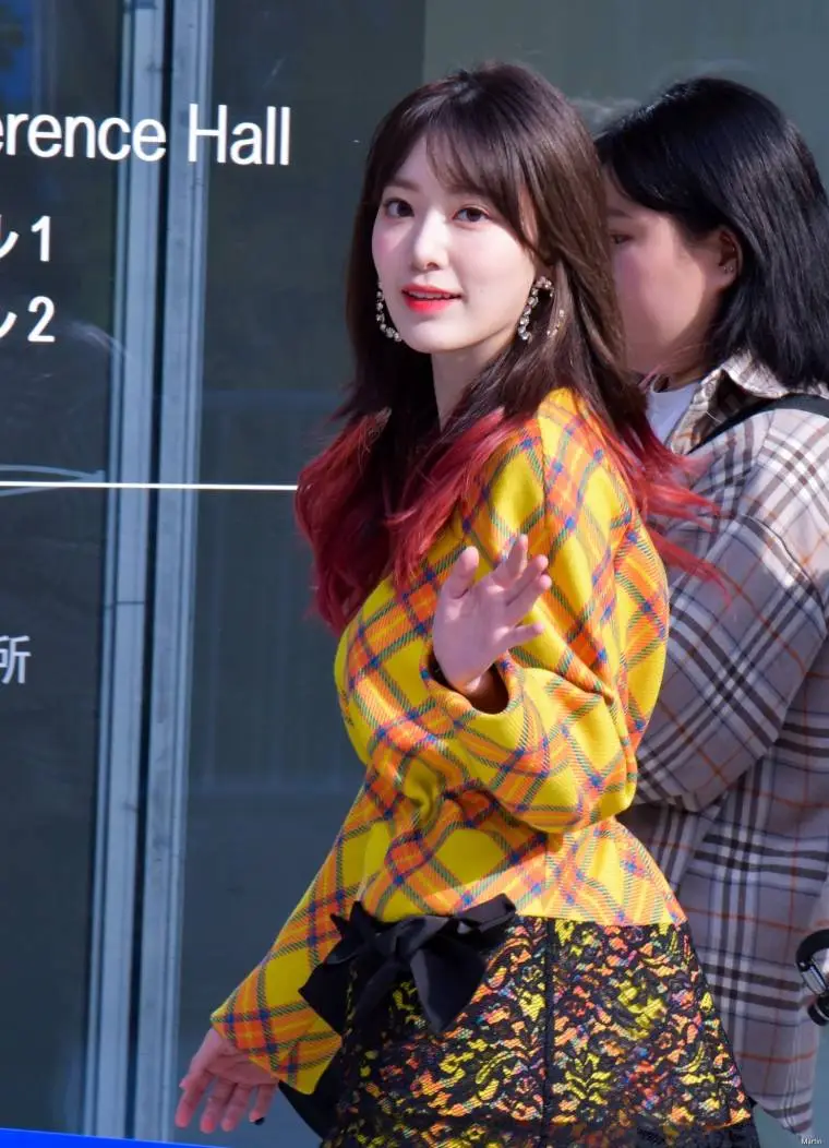 여신 분위기..미야와키 사쿠라