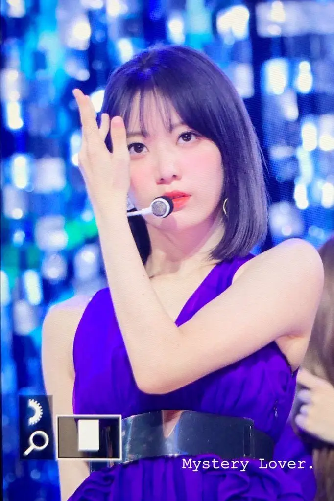 오늘자 아이즈원 사쿠라.jpgif