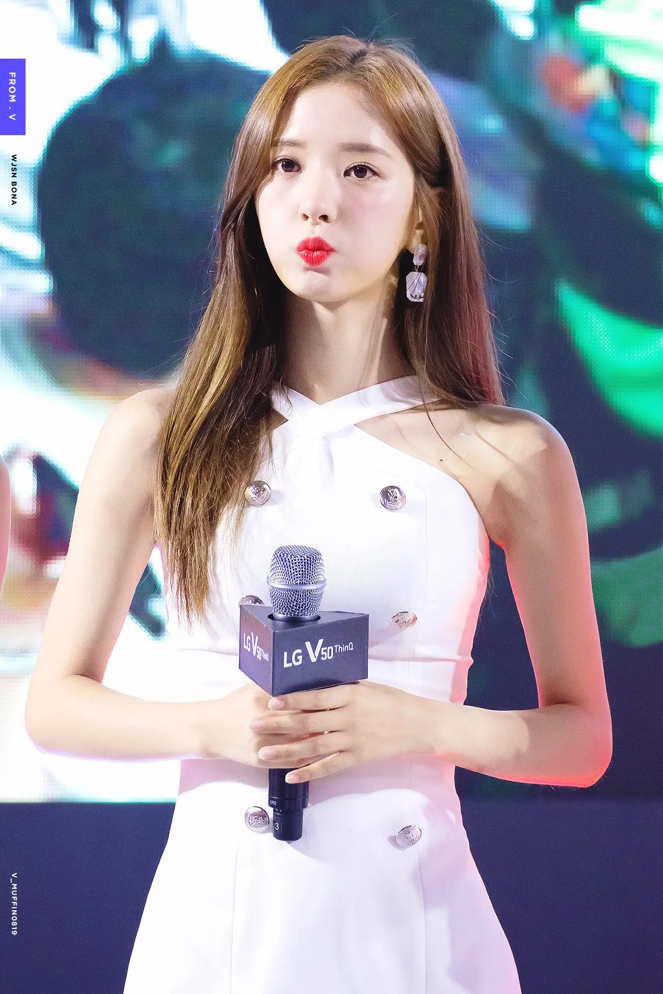어제자 우주소녀 보나.jpg