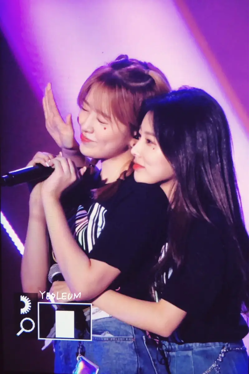 안유진 & 강혜원