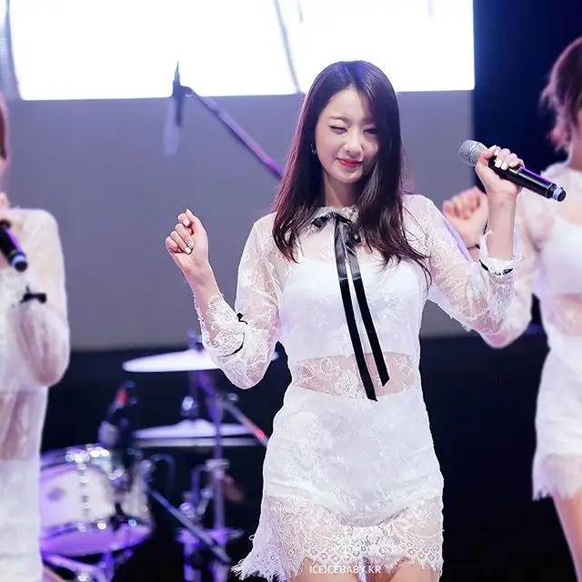 경리(나인뮤지스) 160720 인스타그램 - 어려운 윙크