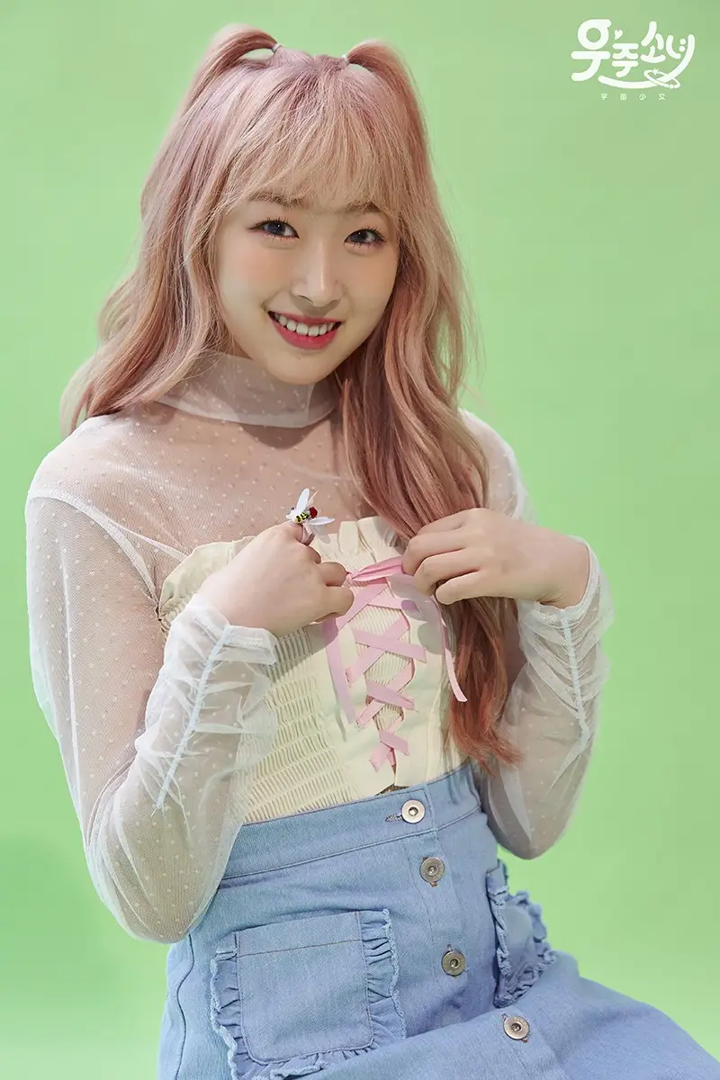 우주소녀 정규 앨범 독점 선공개 사진.jpg