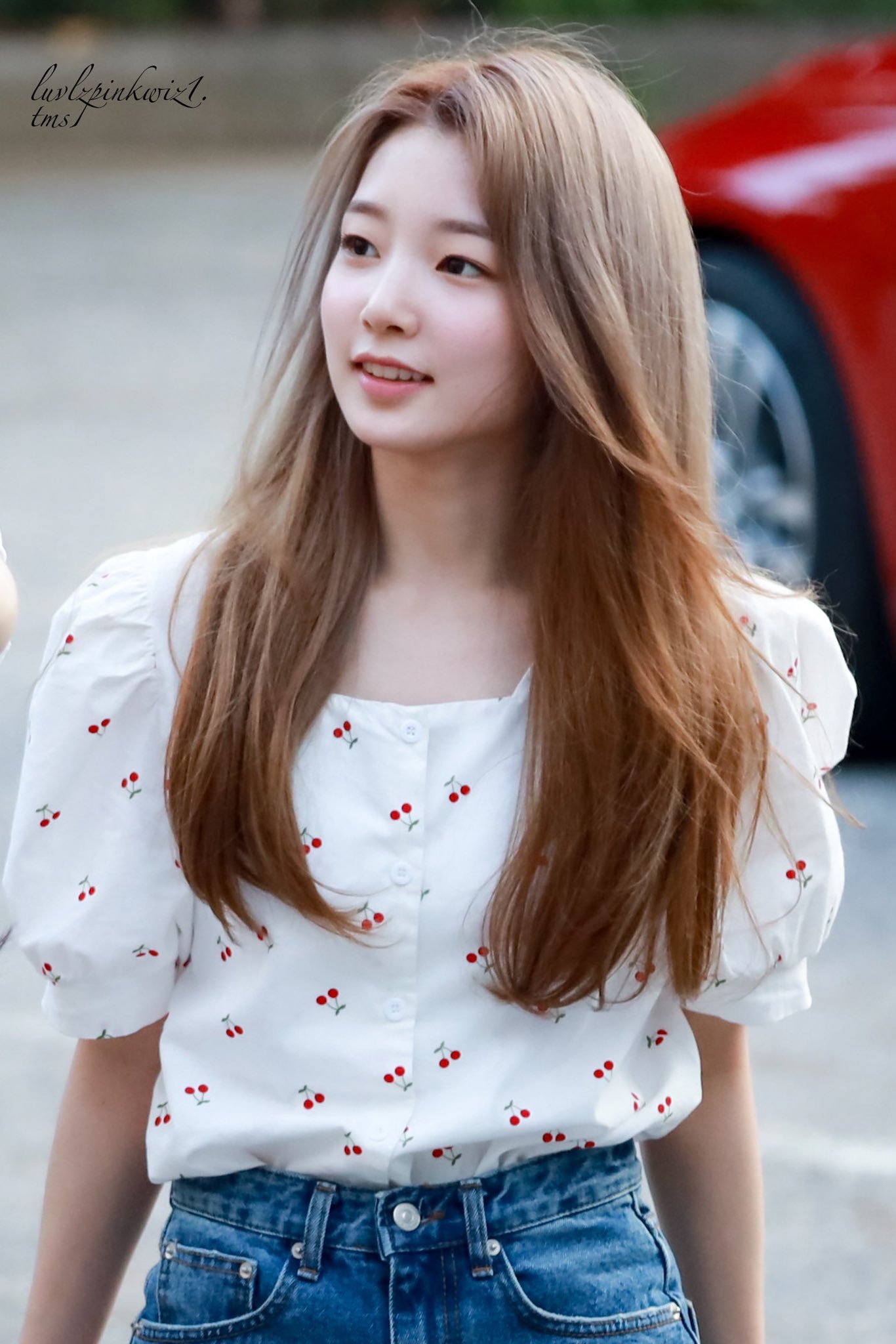 로켓펀치 리더 연희.jpg