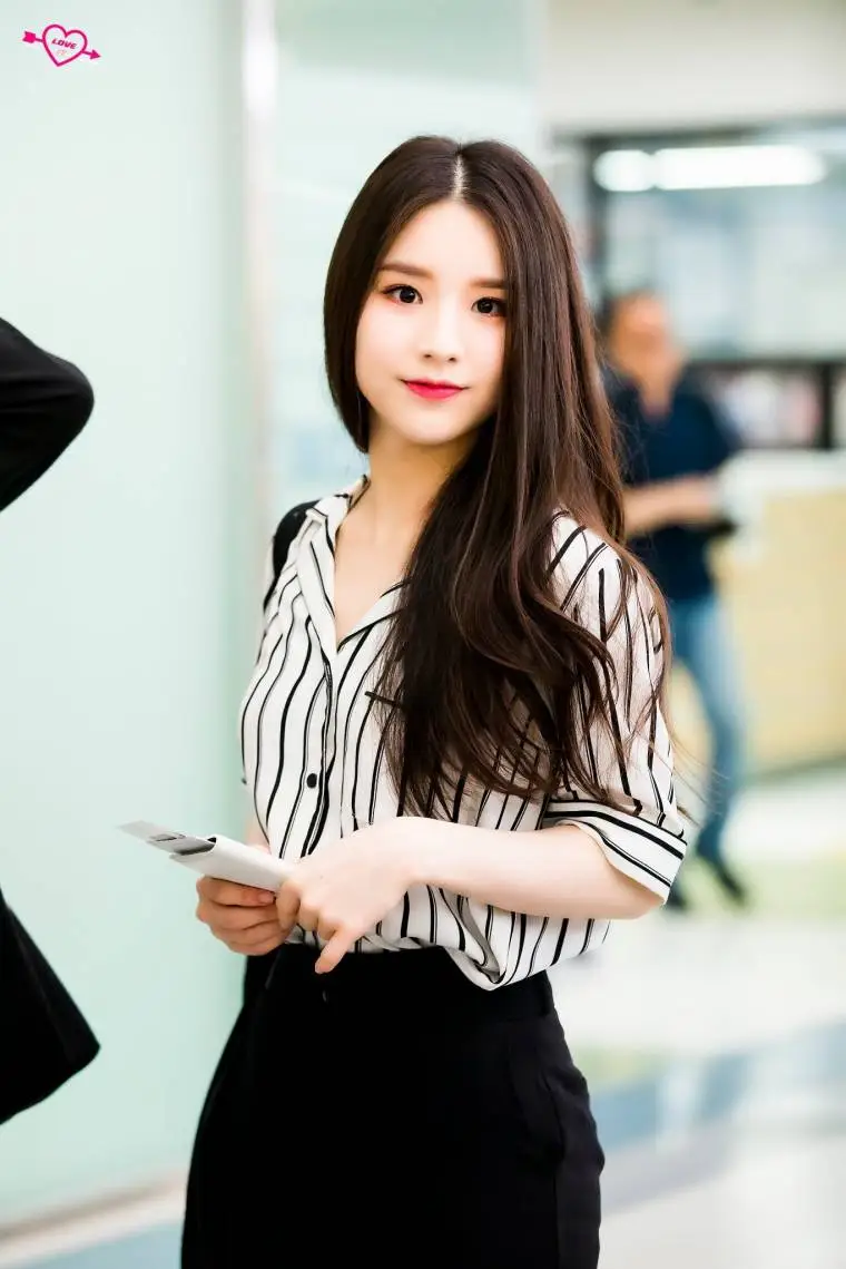이달의 소녀 희진에게 집중!