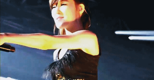 애교머신 티파니.gif