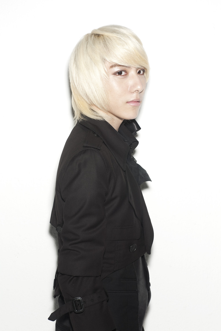 레드애플(LEDApple) 10월에 데뷔하는 신인 남자아이돌-I-OH(이오)
